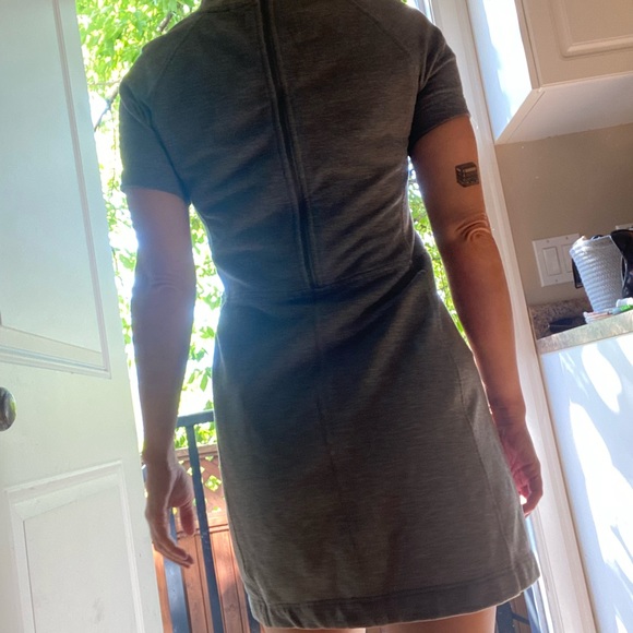 ARITZIA SUNDAY BEST TEE SHIRT SWEAT SHIRT DRESS WITH EXPOSED ZIPPER - Picture 6 of 6
